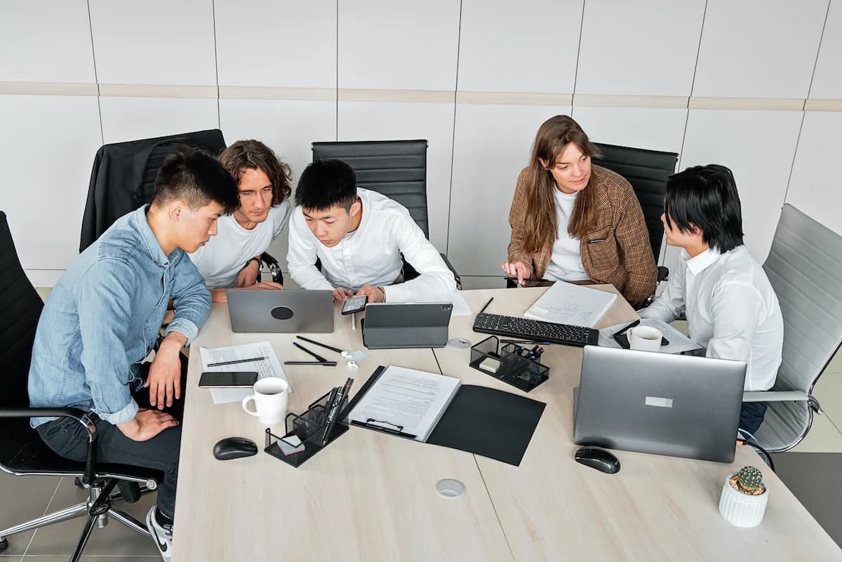 Best Business Phone Contract Deals for UK Companies | Connection Technologies