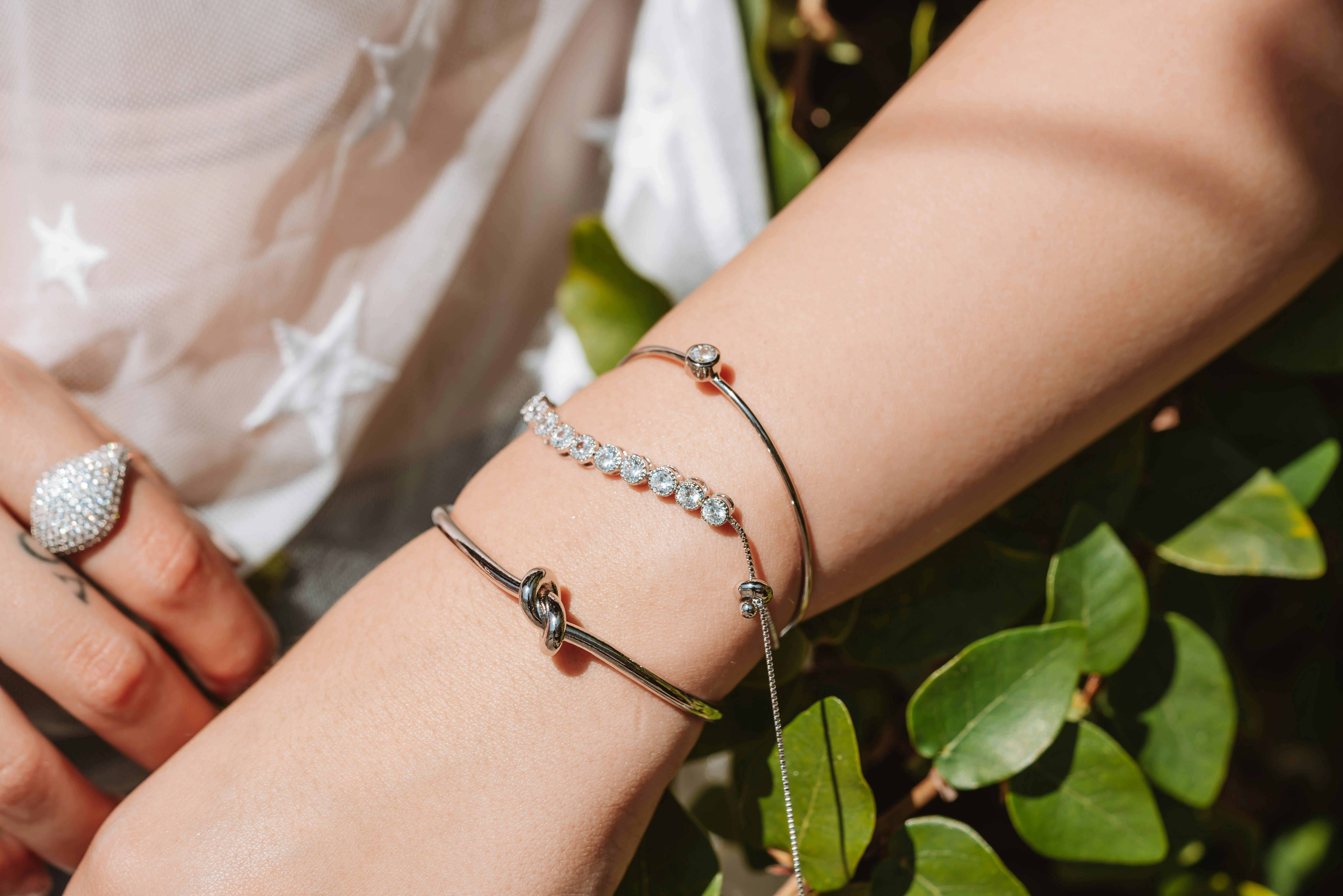 White gold bracelet Designed for Modern Sophistication and Premium Seasonal Jewelry Savings
